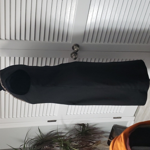 Dress - Picture 2 of 5